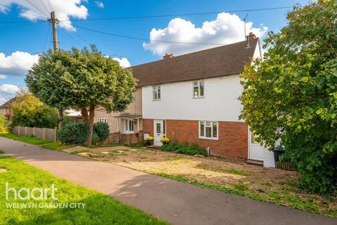 3 bedroom semi-detached house for sale, Wilga Road, Welwyn
