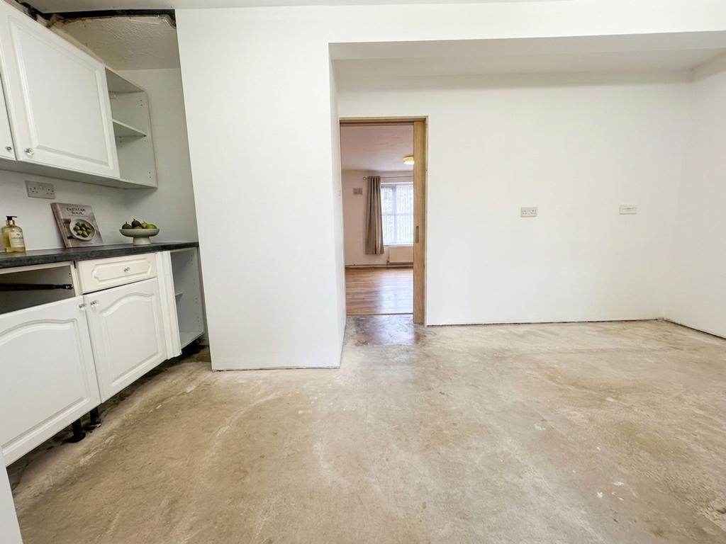 House in Leicester, Mowmacre Hill - View 5