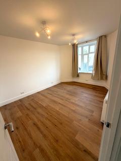 3 bedroom flat for sale, Monkville Parade, Finchley Road, London NW11