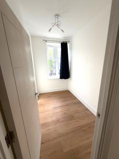 3 bedroom flat for sale, Monkville Parade, Finchley Road, London NW11