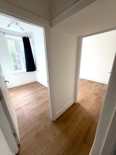 3 bedroom flat for sale, Monkville Parade, Finchley Road, London NW11