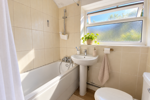 2 bedroom end of terrace house for sale, Gresham Road, Brentwood