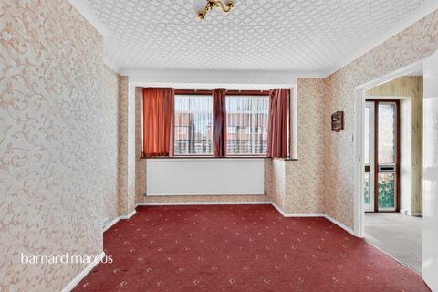 3 bedroom end of terrace house for sale, Harvest Road, Feltham