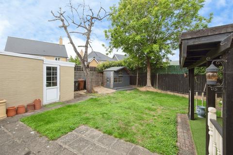 3 bedroom detached house for sale, Poplar Drive, Royston