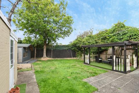 3 bedroom detached house for sale, Poplar Drive, Royston