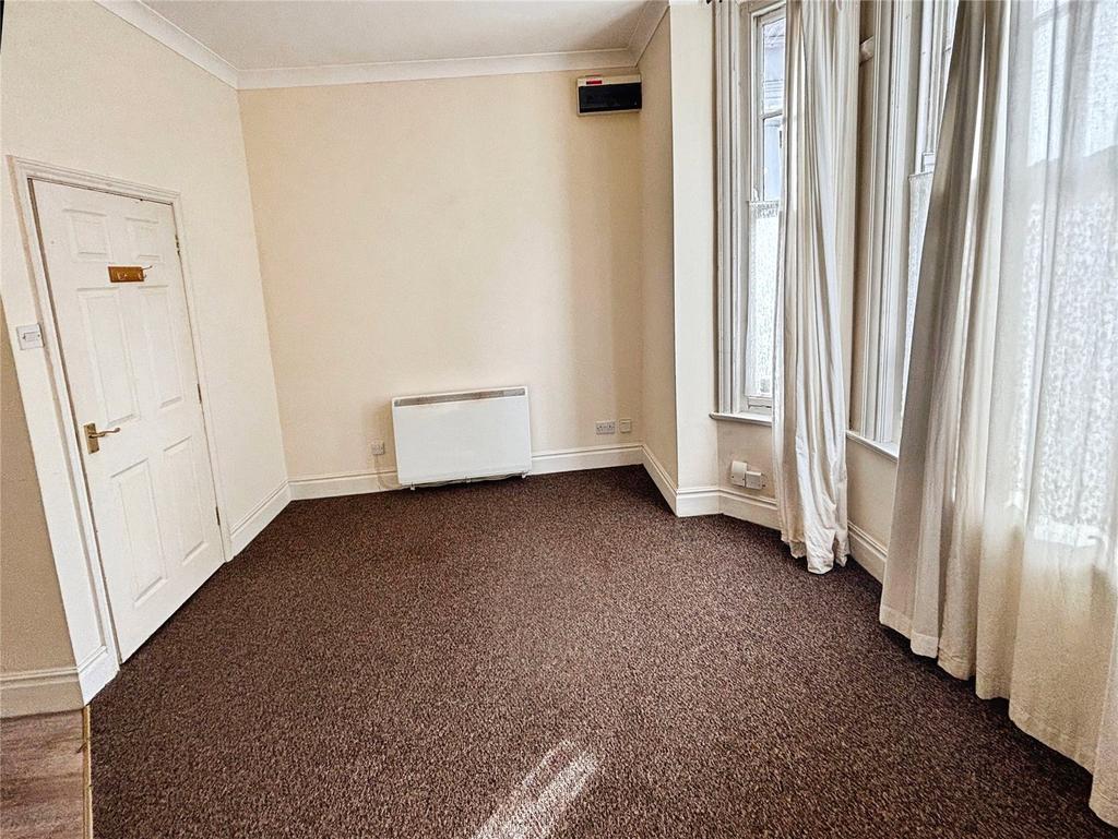 Apartment in Leicestershire - View 5