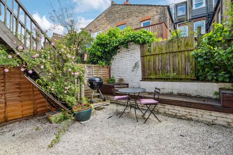 2 bedroom flat to rent, Putney Bridge Road, London