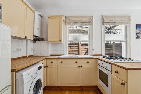 2 bedroom flat to rent, Putney Bridge Road, London