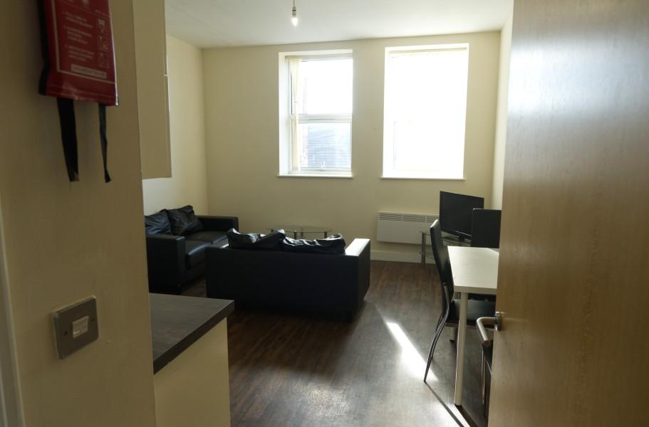 Apartment in Leicester - View 3