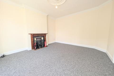 3 bedroom maisonette to rent, Lindsay Street, Kettering, NN16