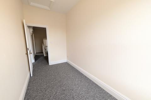 3 bedroom maisonette to rent, Lindsay Street, Kettering, NN16