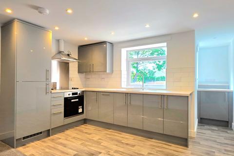 2 bedroom flat to rent, Park Road, Worsborough, S70