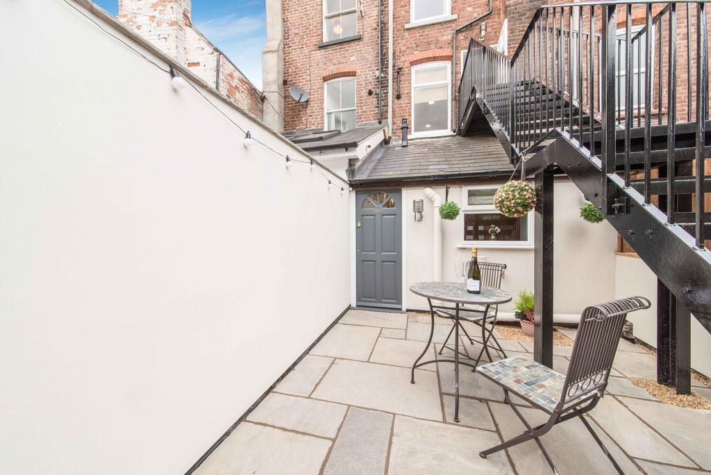 Apartment in Nottingham - View 2