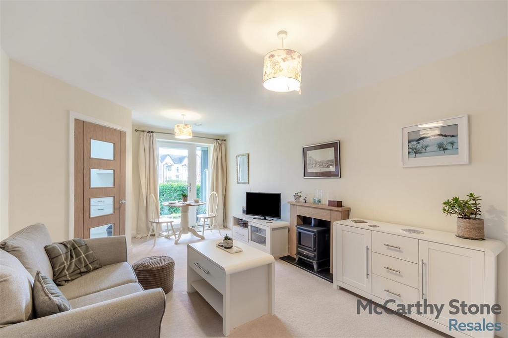 Apartment in Rushcliffe, West Bridgford - View 3