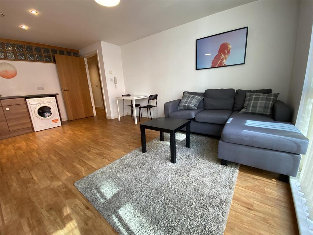Apartment in Manchester - View 3