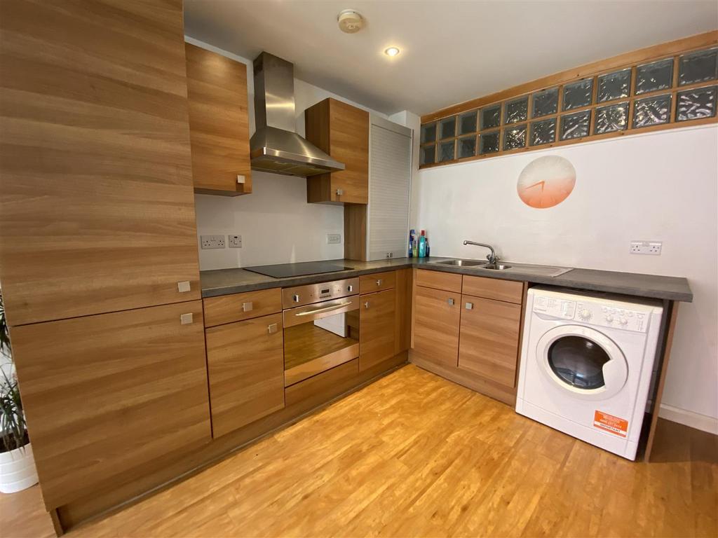Apartment in Manchester - View 4