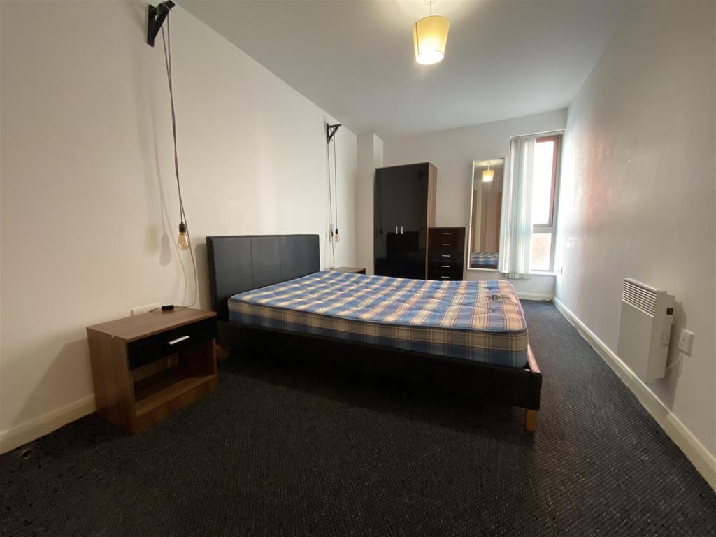 Apartment in Manchester - More