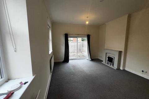 2 bedroom semi-detached house to rent, Connaught Road, Wolverhampton WV1