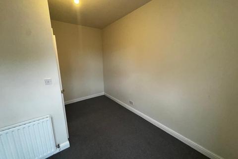 2 bedroom semi-detached house to rent, Connaught Road, Wolverhampton WV1
