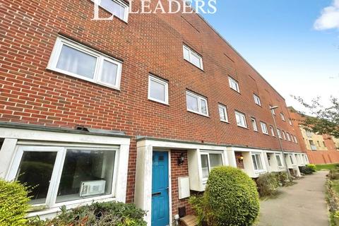1 bedroom in a house share to rent, Room 3, 63 Aviation Avenue, Hatfield, Hertfordshire, AL10