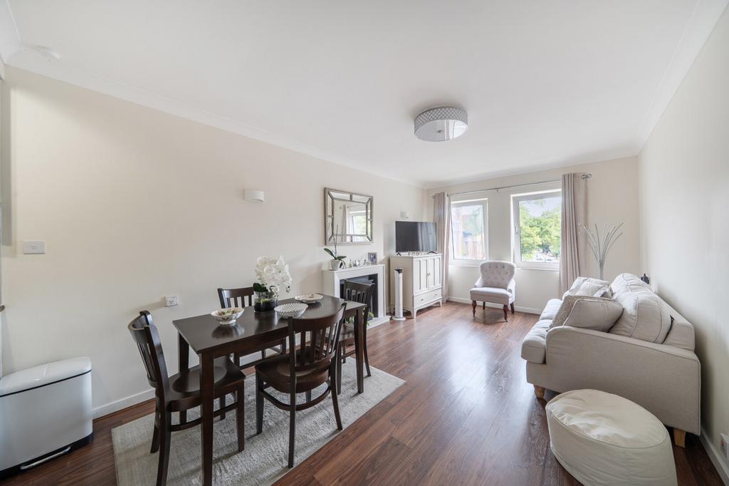 Apartment in Oxfordshire - View 2