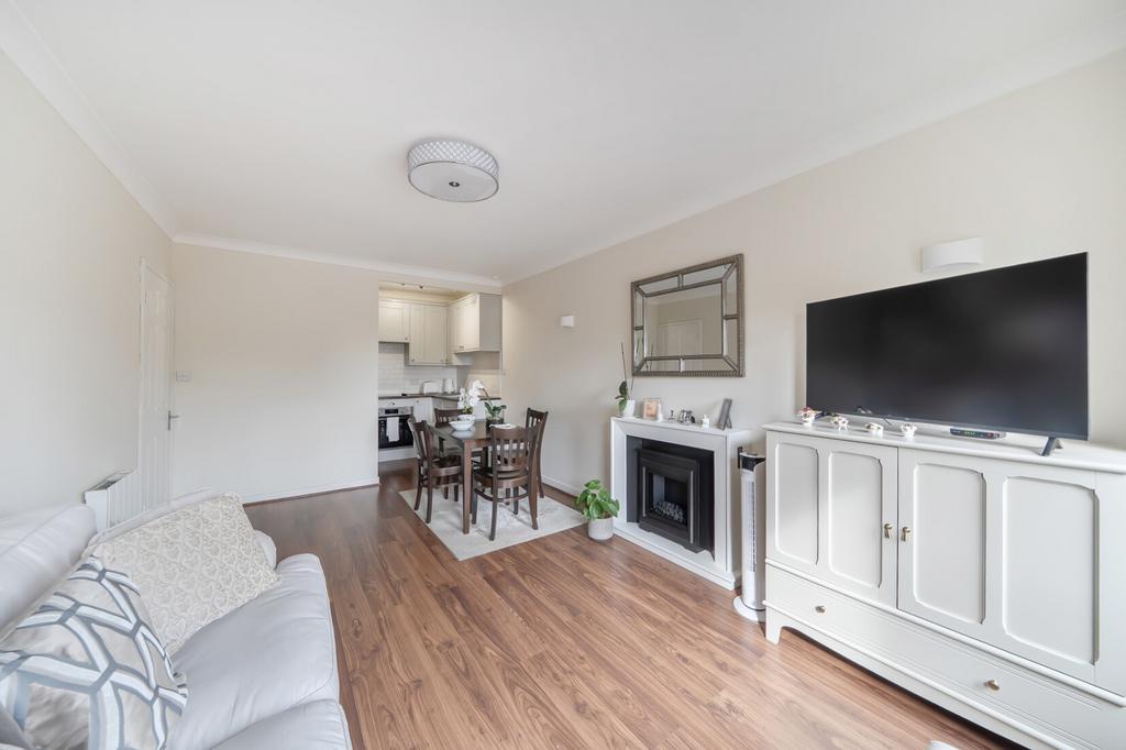 Apartment in Oxfordshire - View 5