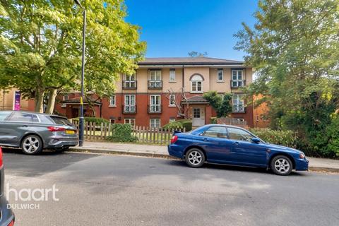 1 bedroom flat for sale, Overhill Road, London