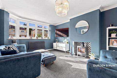 4 bedroom semi-detached house for sale, Shevon Way, Brentwood, CM14