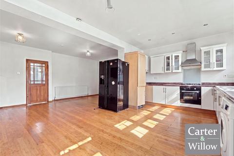 4 bedroom terraced house for sale, Fieldway, Dagenham, Essex
