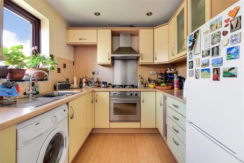 2 bedroom flat for sale, St. Stephens Place, Cambridge CB3