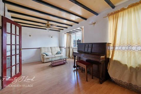 3 bedroom end of terrace house for sale, Eltham Green Road, London