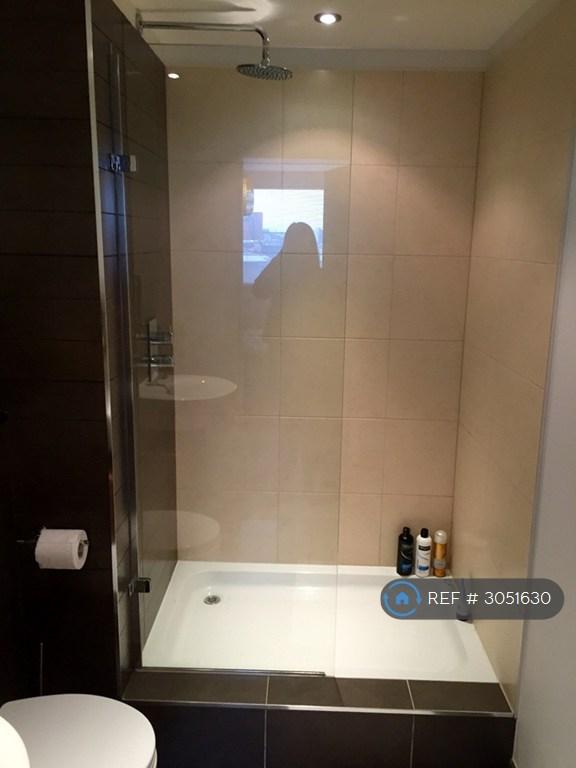 Apartment in Manchester - View 5