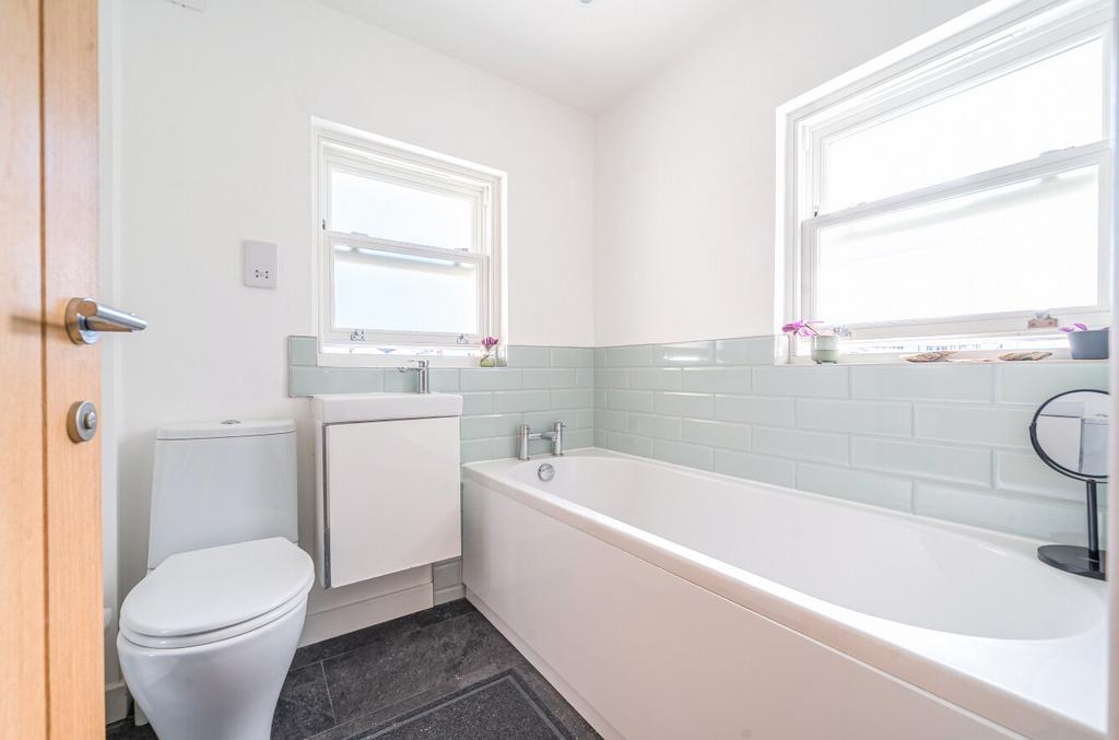 Apartment in East Sussex - More