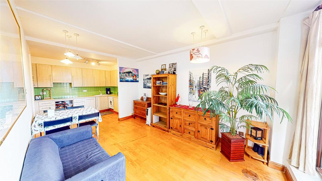 Apartment in 7 Oxford Road - View 3
