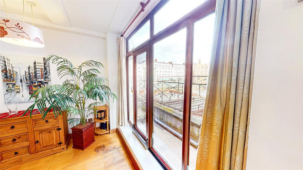 Apartment in 7 Oxford Road - View 5