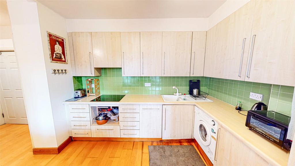 Apartment in 7 Oxford Road - More