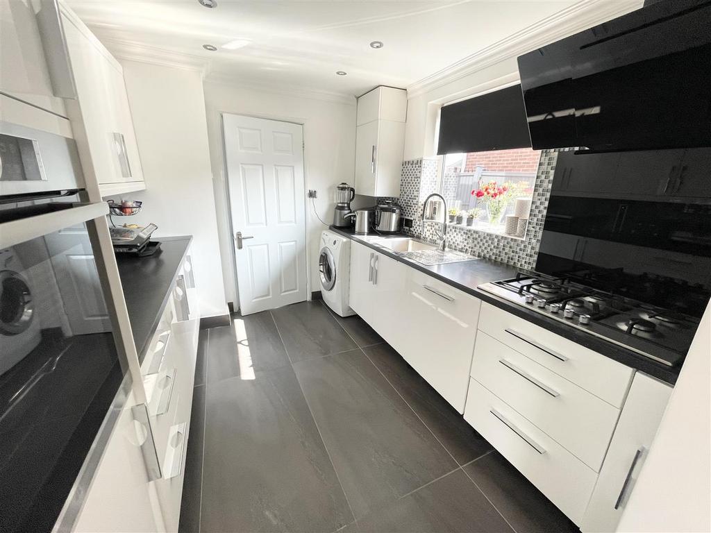 House in Oadby and Wigston, Leicestershire - View 2