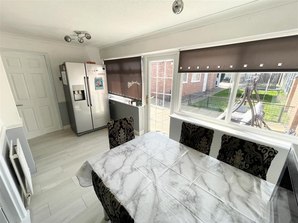 House in Oadby and Wigston, Leicestershire - View 4