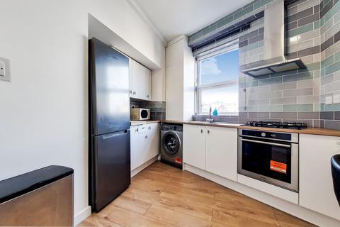 1 bedroom flat for sale, Coldharbour Lane, Camberwell, London, SE5