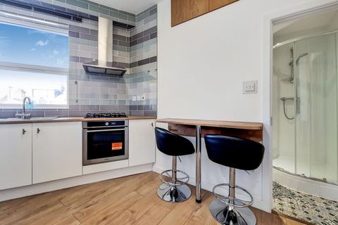 1 bedroom flat for sale, Coldharbour Lane, Camberwell, London, SE5