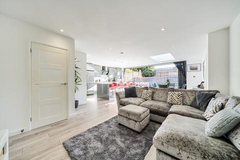 4 bedroom semi-detached house for sale, The Spinney, Swanley, BR8