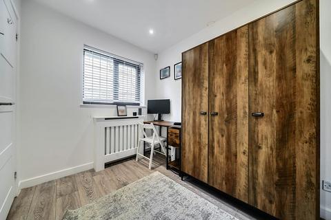 4 bedroom semi-detached house for sale, The Spinney, Swanley, BR8
