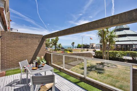 2 bedroom flat to rent, Carlton Leas, The Leas, Folkestone, Kent, CT20