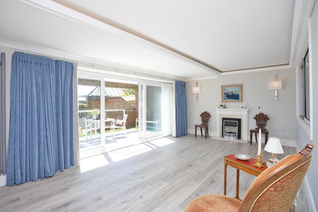 Apartment in Kent - View 3
