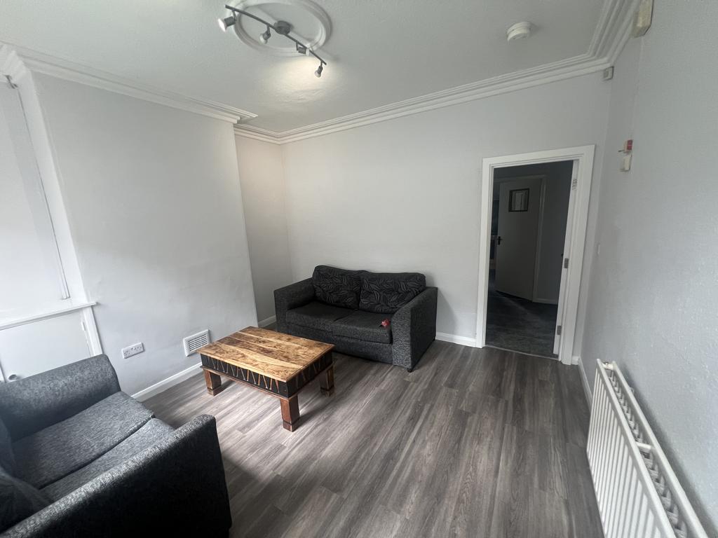 House in Nottingham - View 2