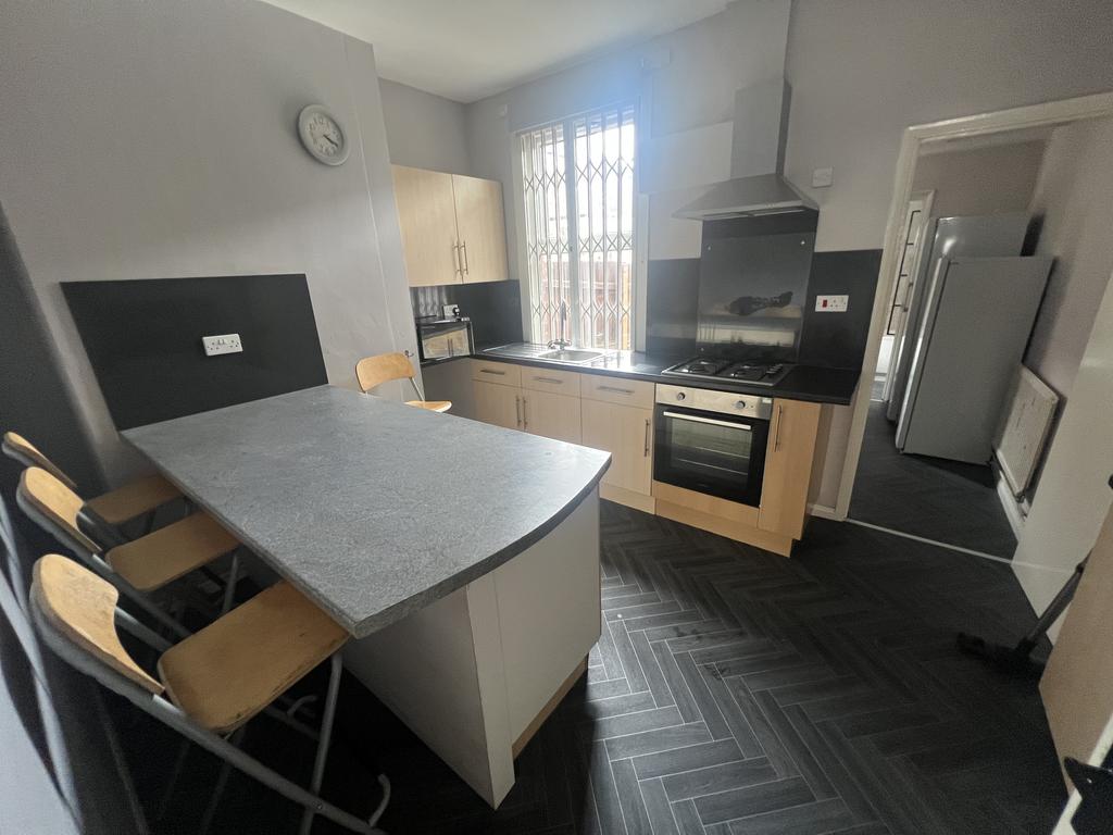 House in Nottingham - View 4