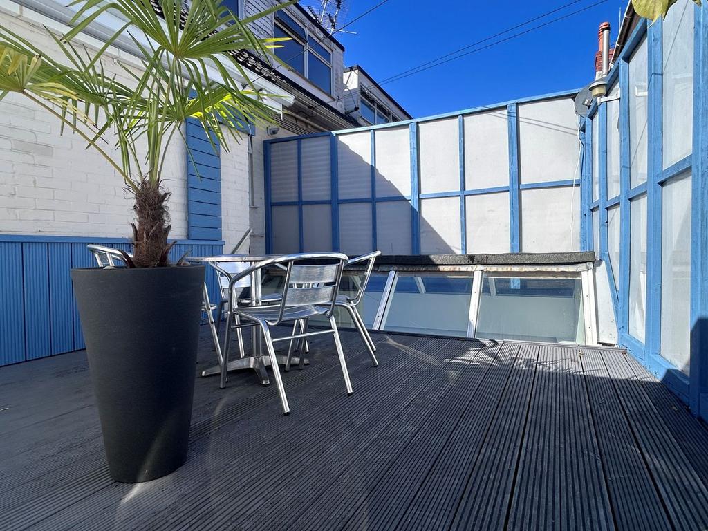 Apartment in WESTBOURNE - View 3