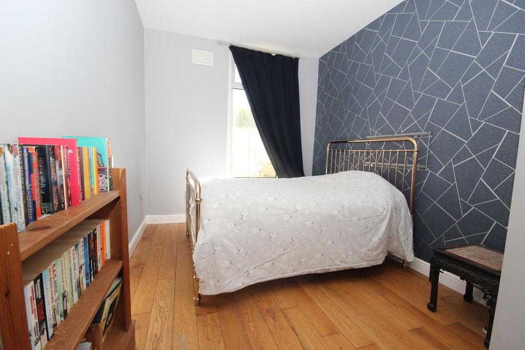 Apartment in WESTBOURNE - More