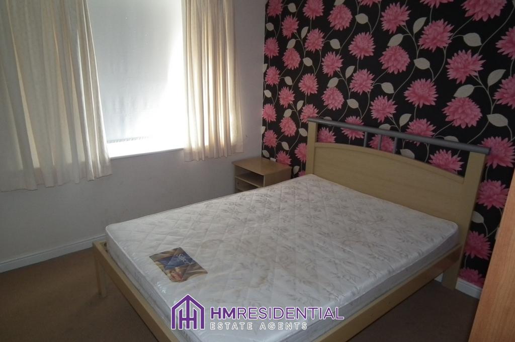 Apartment in Newcastle Upon Tyne - View 4