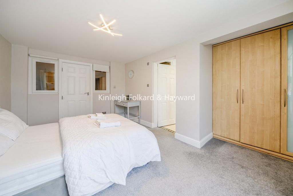 Apartment in London - View 3